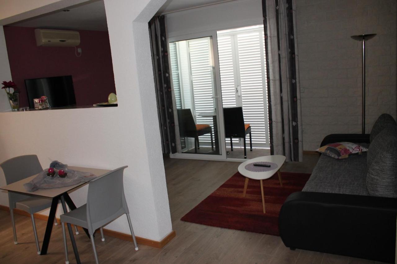 Silvia Apartment *