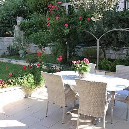 Apartments Villa Silvia Makarska Exterior photo