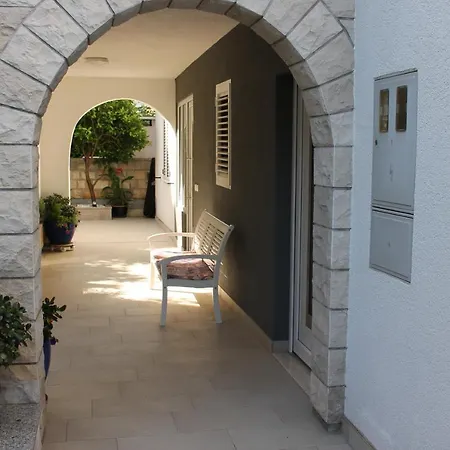 Apartments Villa Silvia Makarska Exterior photo