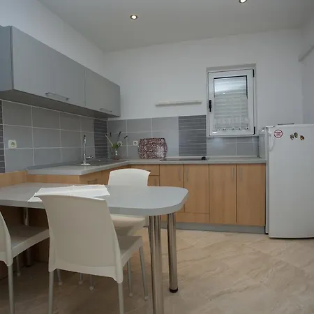 Apartments Villa Silvia Makarska Exterior photo