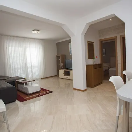 Apartments Villa Silvia Makarska Exterior photo