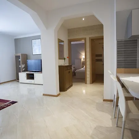 Apartments Villa Silvia Makarska Exterior photo